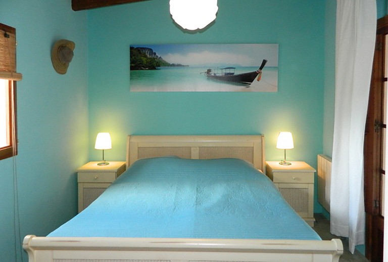 Doppelbett Schlafzimmer Nachttische Lampen Bild