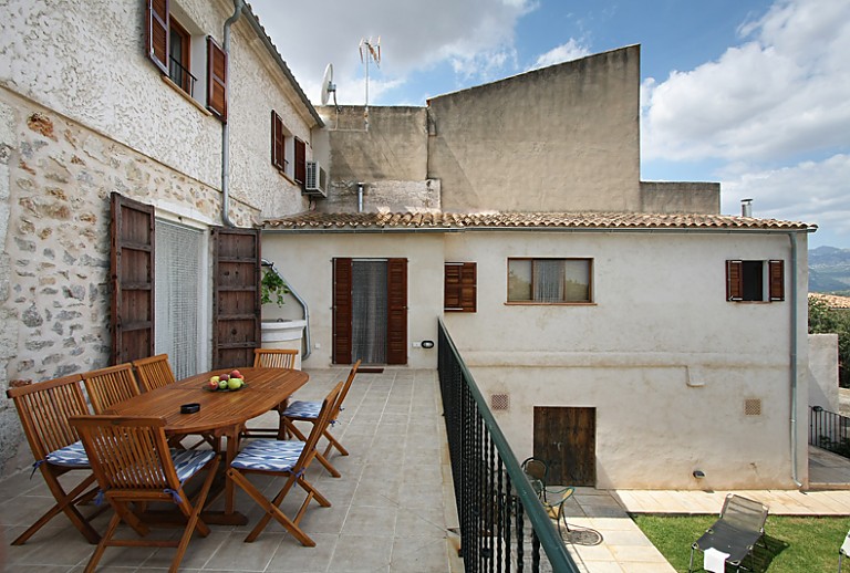Terrasse Geländer Stühle Ferienhaus